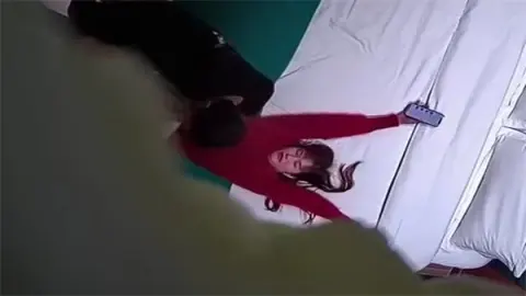 真实酒店偷拍拍到了奇葩的一幕
